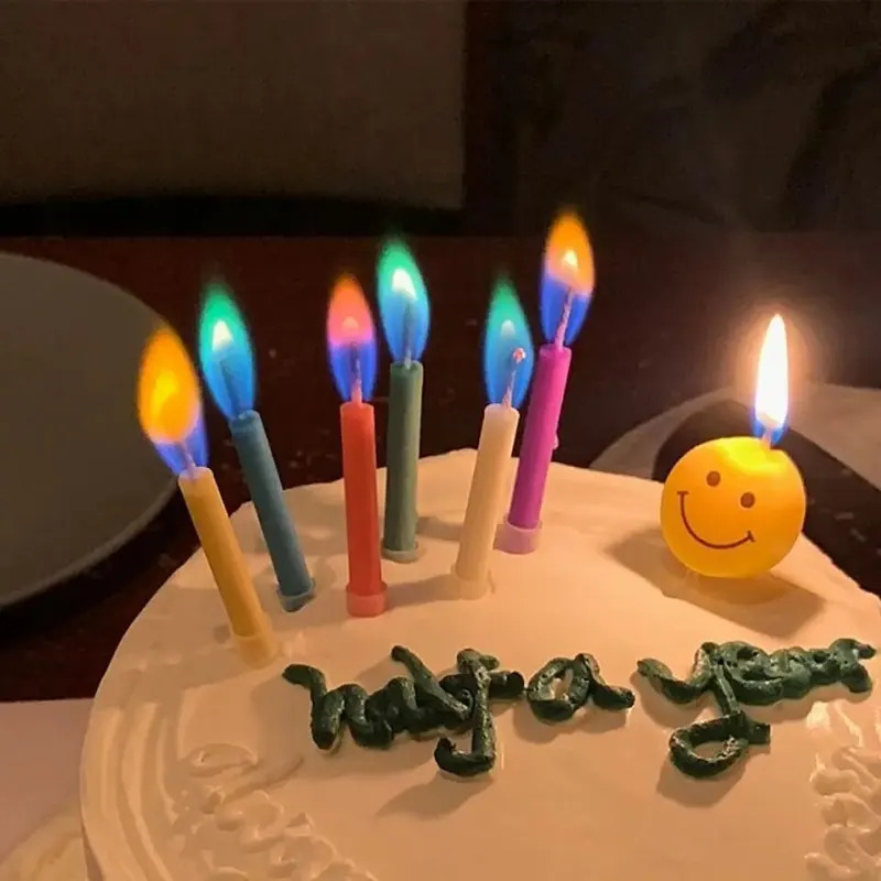 マルチカラーのカラフルな炎のキャンドル、5/12パック、誕生 - Candle Supplies Bulk のレビューと価格